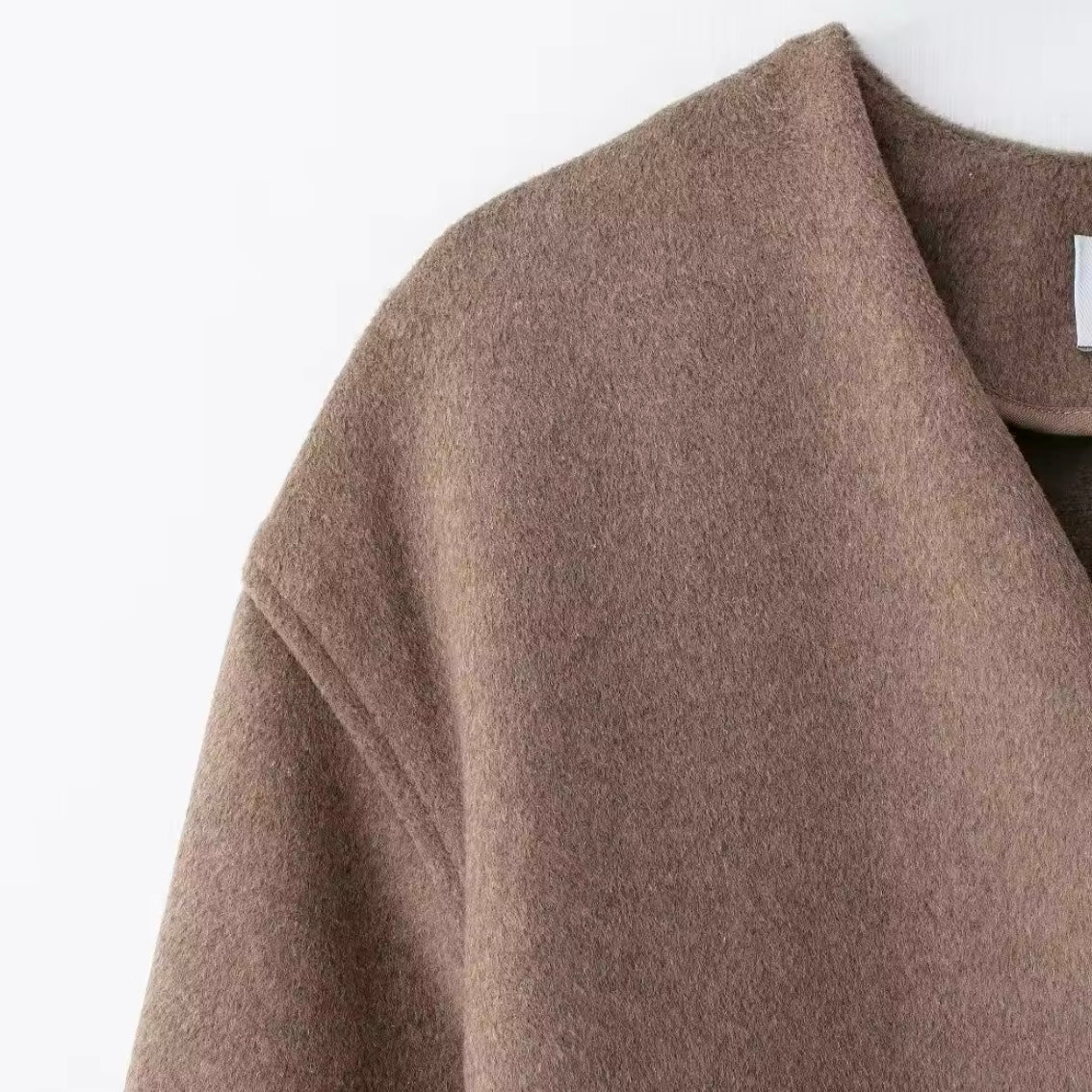 Serena Wrap – Elegante Gürteljacke mit V-Ausschnitt