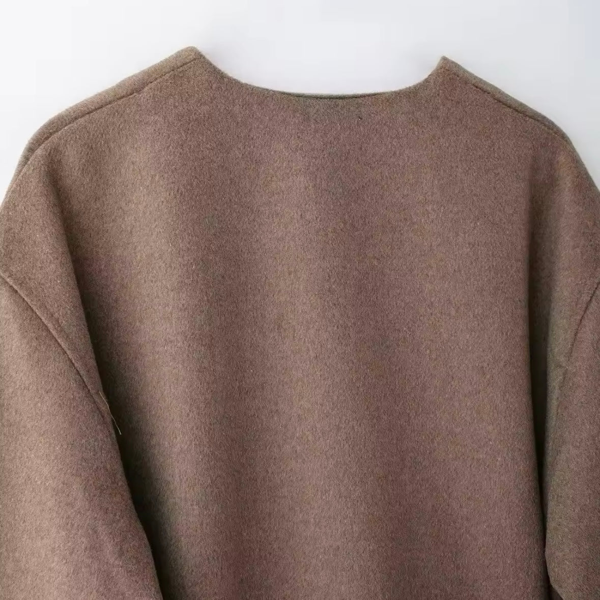 Serena Wrap – Elegante Gürteljacke mit V-Ausschnitt